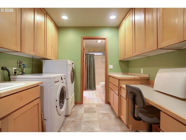 16342 S MOORE Rd, Oregon City, OR 97045
