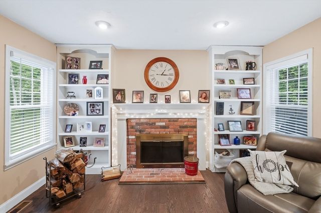 23 Brooks Xing, West Boylston, MA 01583