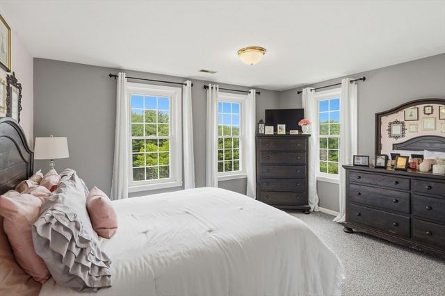 23 Brooks Xing, West Boylston, MA 01583