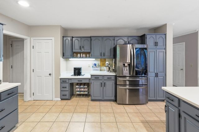 23 Brooks Xing, West Boylston, MA 01583