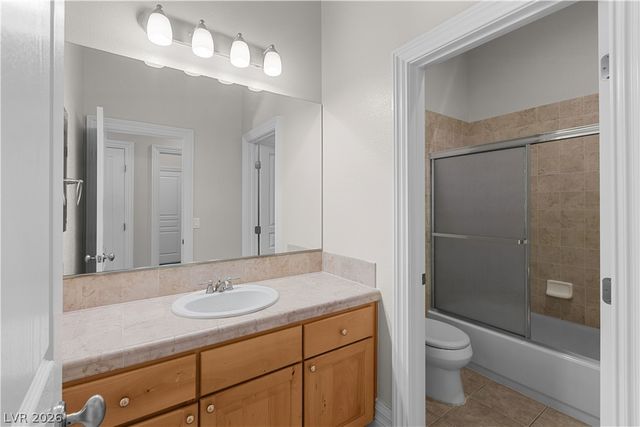 211 Crooked Putter Drive, Las Vegas, NV 89148
