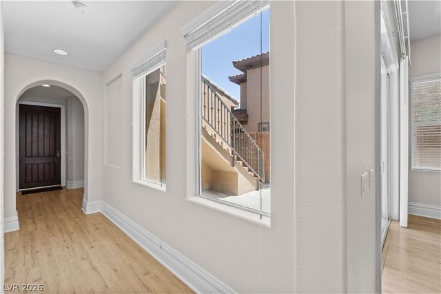 211 Crooked Putter Drive, Las Vegas, NV 89148