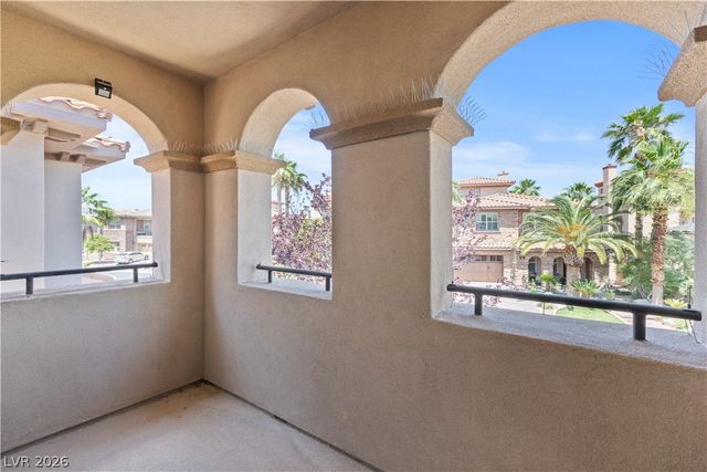 211 Crooked Putter Drive, Las Vegas, NV 89148