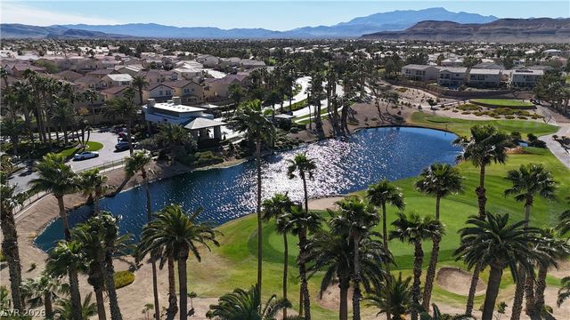 211 Crooked Putter Drive, Las Vegas, NV 89148