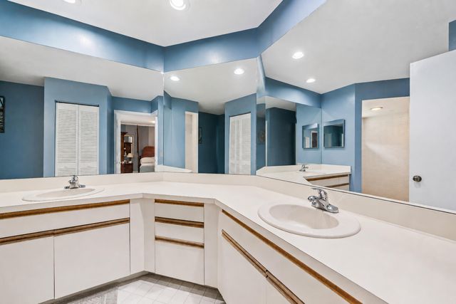 5794 Lonewood Court, Jupiter, FL 33458