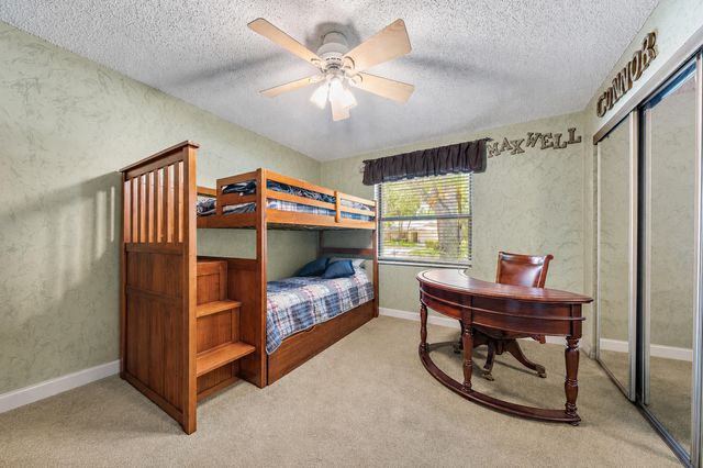 5794 Lonewood Court, Jupiter, FL 33458