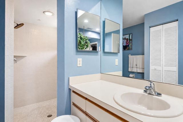 5794 Lonewood Court, Jupiter, FL 33458