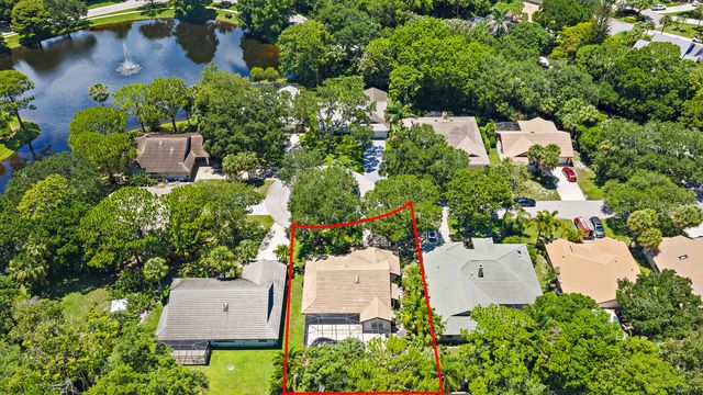 5794 Lonewood Court, Jupiter, FL 33458