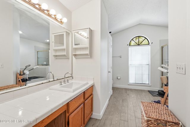 1586 CRABAPPLE COVE Court, Jacksonville, FL 32225