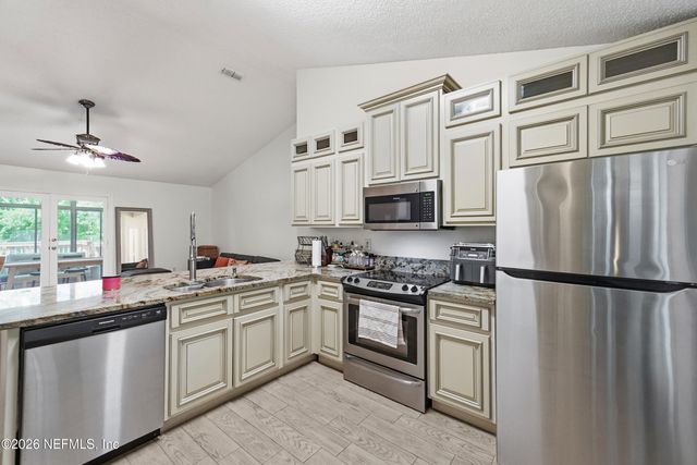 1586 CRABAPPLE COVE Court, Jacksonville, FL 32225