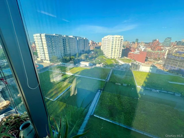 13101 40th Road 18A, Flushing, NY 11354