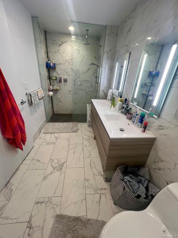 13101 40th Road 18A, Flushing, NY 11354