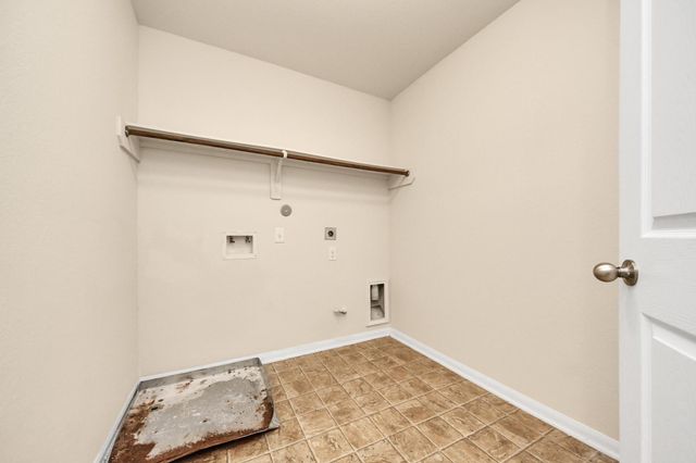 15623 Sheldon Ridge Way, Houston, TX 77044