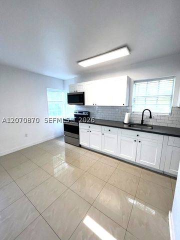 1945 Marseille Dr 1, Miami Beach, FL 33141