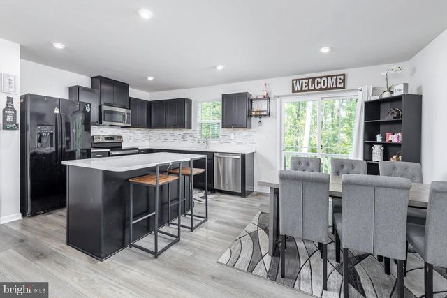 41 SOUTHWIND DR, Blackwood, NJ 08012