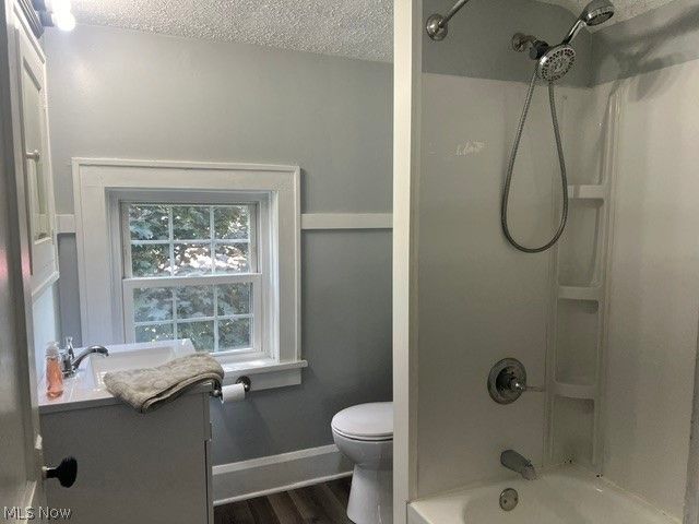 140 South Street NW, Navarre, OH 44662