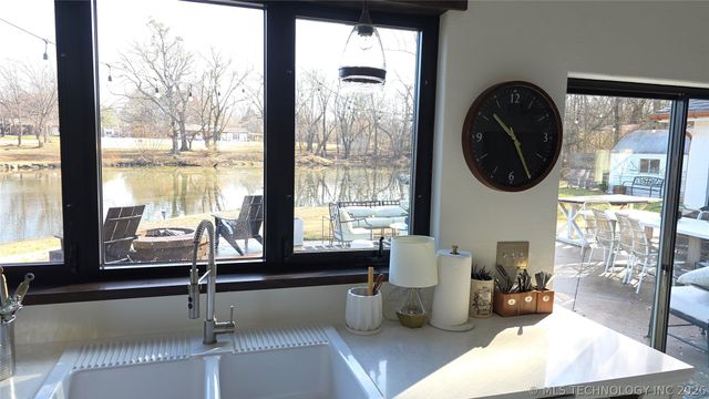 10501 S 129th East Avenue, Broken Arrow, OK 74011