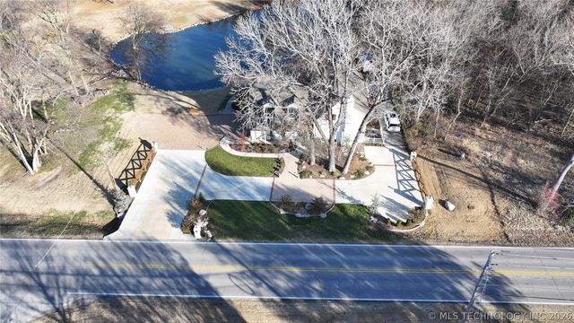 10501 S 129th East Avenue, Broken Arrow, OK 74011