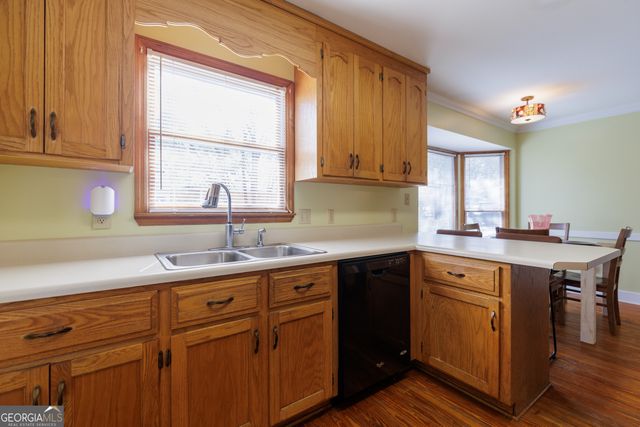 2303 S Sherwood Drive, Valdosta, GA 31602