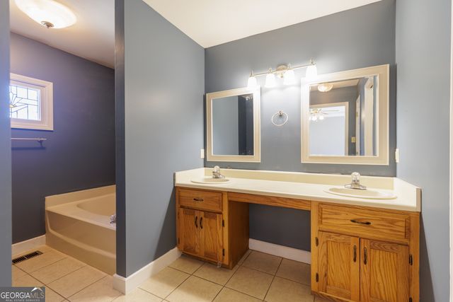 2303 S Sherwood Drive, Valdosta, GA 31602