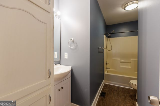 2303 S Sherwood Drive, Valdosta, GA 31602