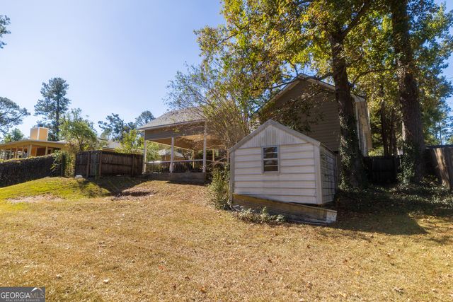 2303 S Sherwood Drive, Valdosta, GA 31602