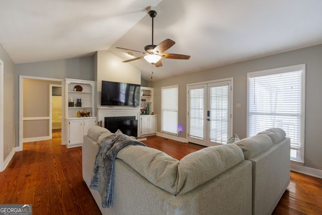 2303 S Sherwood Drive, Valdosta, GA 31602