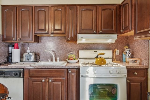 36 Fritz St, Bloomfield Twp., NJ 07003