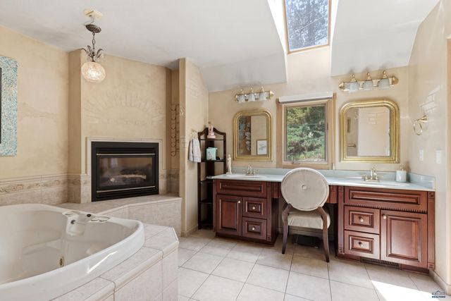 3115 STOCKADE DR, Rapid City, SD 57702