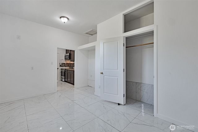 6325 S Eddy Court, Seattle, WA 98118