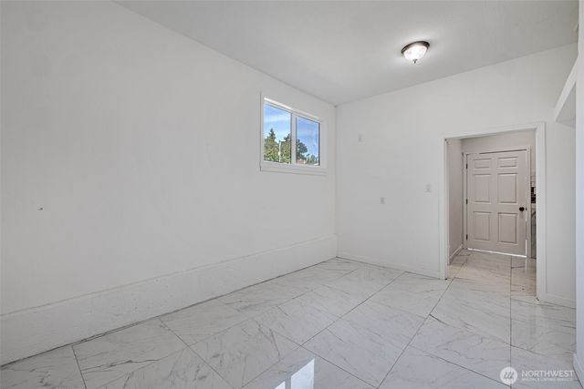 6325 S Eddy Court, Seattle, WA 98118
