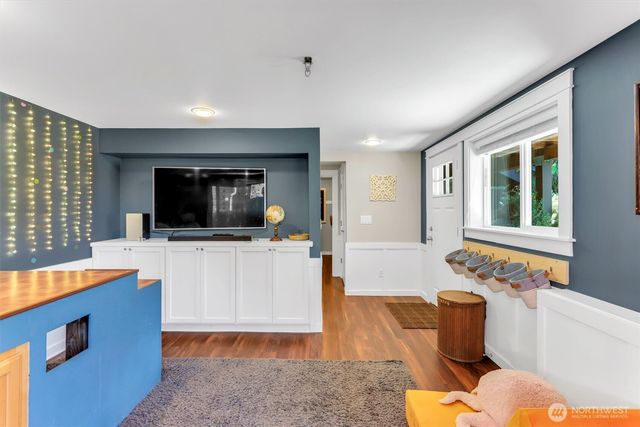 1928 NW 97th Street, Seattle, WA 98117