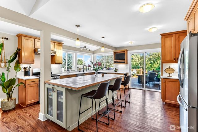 1928 NW 97th Street, Seattle, WA 98117