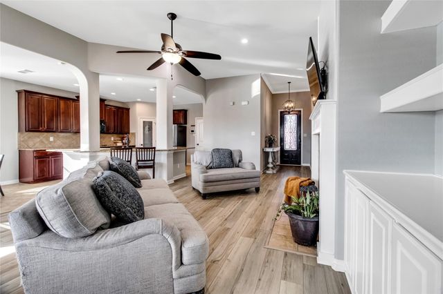 208 Atlantic Avenue, Waxahachie, TX 75165