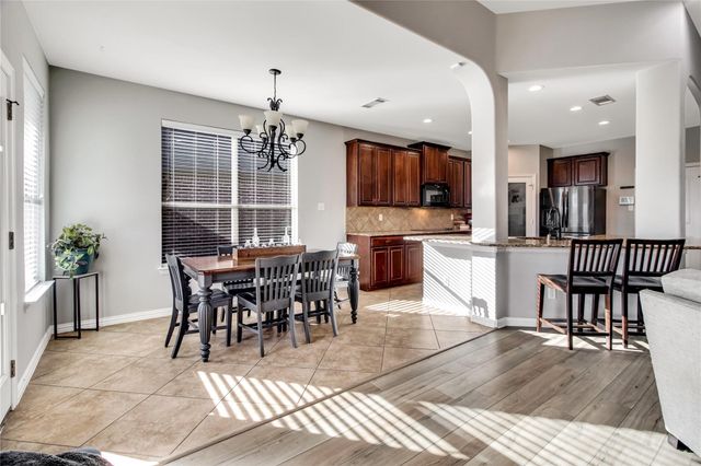 208 Atlantic Avenue, Waxahachie, TX 75165