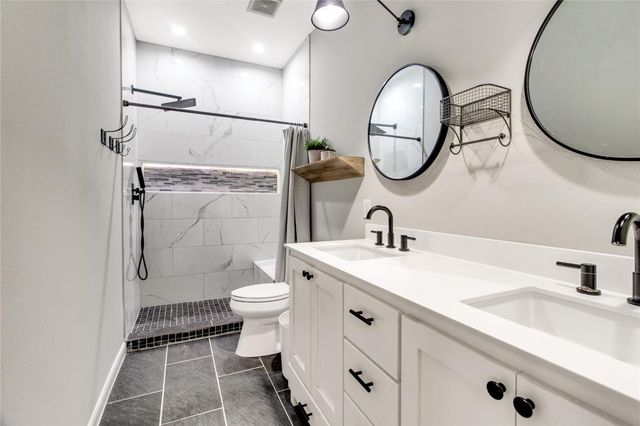 208 Atlantic Avenue, Waxahachie, TX 75165