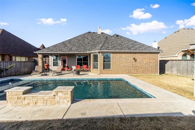 208 Atlantic Avenue, Waxahachie, TX 75165