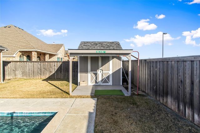 208 Atlantic Avenue, Waxahachie, TX 75165