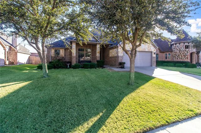 208 Atlantic Avenue, Waxahachie, TX 75165