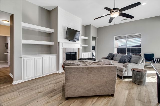 208 Atlantic Avenue, Waxahachie, TX 75165