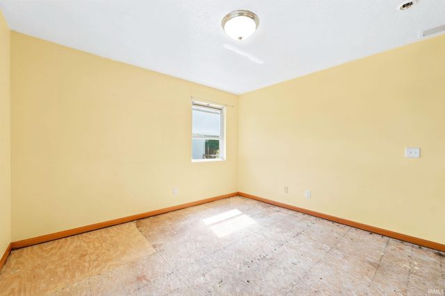 1100 Warana Drive, Plymouth, IN 46563