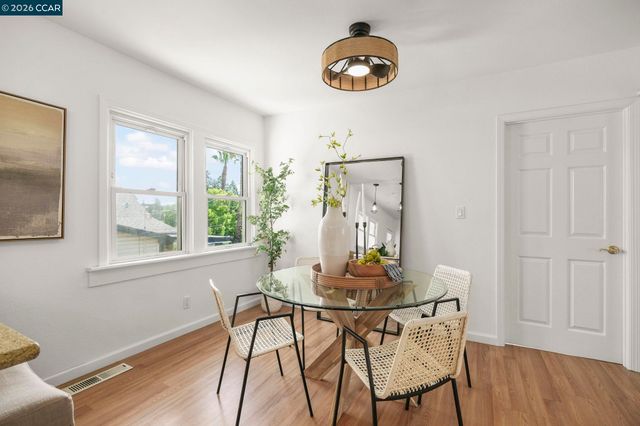 855 Bella Vista Ave, Martinez, CA 94553