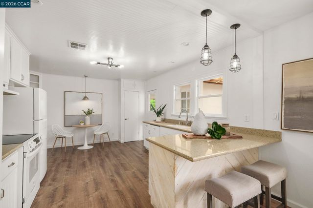 855 Bella Vista Ave, Martinez, CA 94553