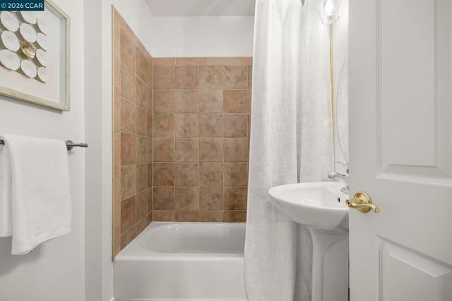 855 Bella Vista Ave, Martinez, CA 94553