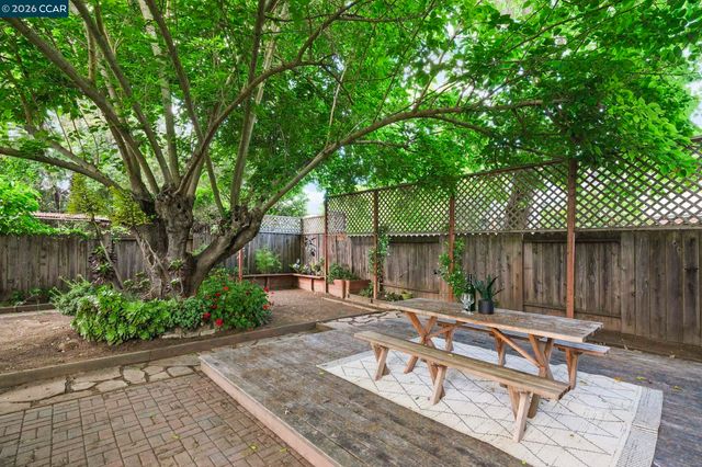 855 Bella Vista Ave, Martinez, CA 94553