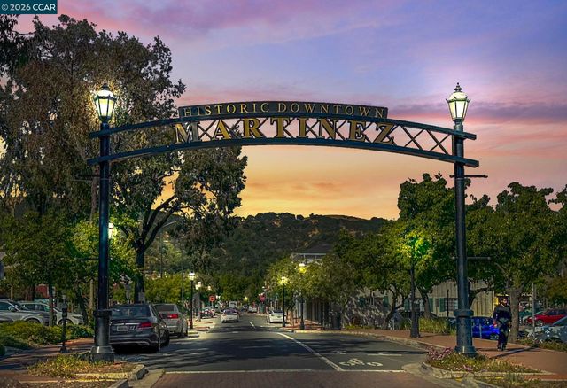 855 Bella Vista Ave, Martinez, CA 94553