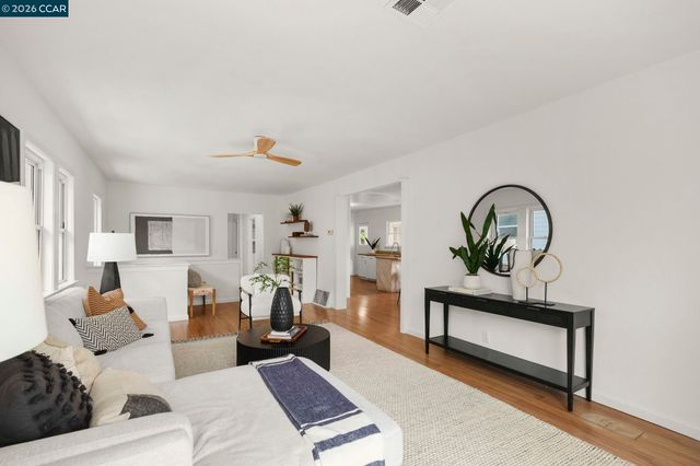 855 Bella Vista Ave, Martinez, CA 94553