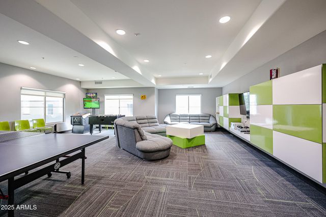 5450 E DEER VALLEY Drive 2193, Phoenix, AZ 85054