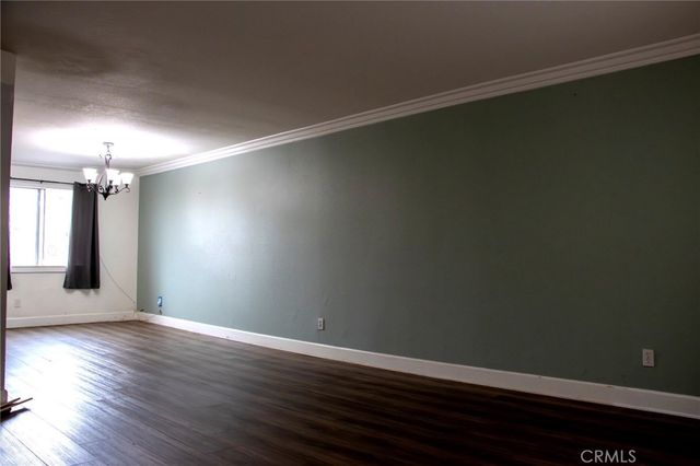 7045 Woodley Avenue 124, Lake Balboa, CA 91406