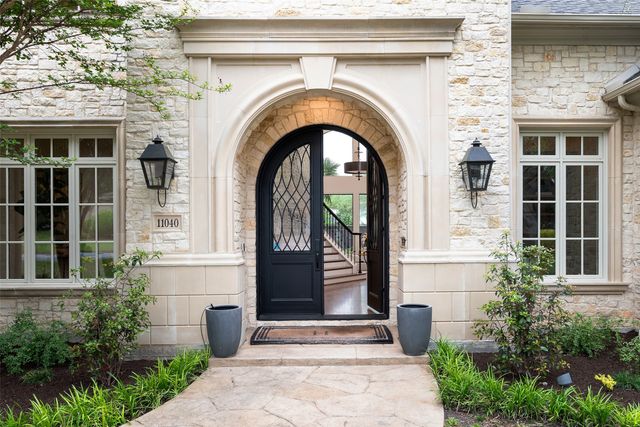 11040 Tibbs Street, Dallas, TX 75230